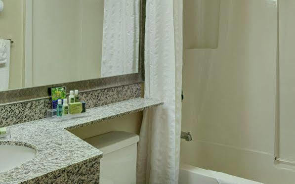 Thompson'S Best Value Inn & Suites 外观 照片